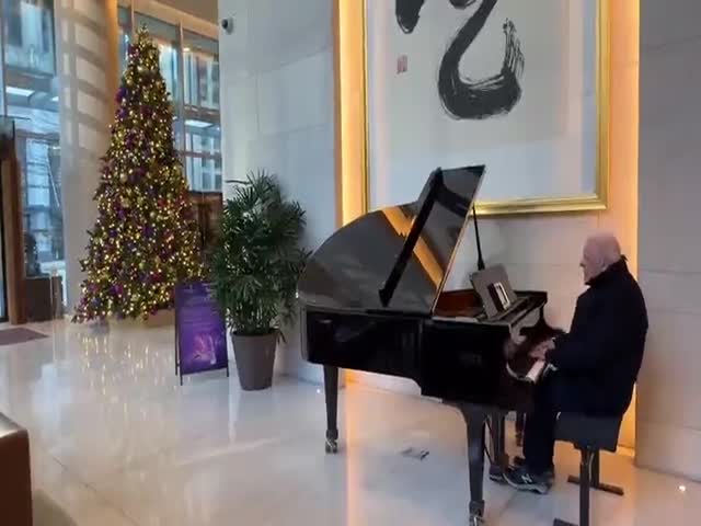 Anthony Hopkins Plays In An Empty Hotel Lobby In Vancouver