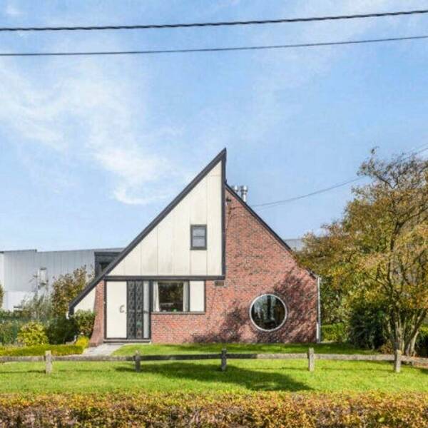 Offbeat Residences: Hilariously Odd Houses On Display