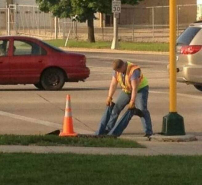 Epic Fails On The Job: When Idiots At Work Steal The Show