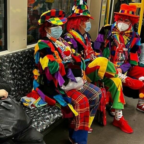 Mind-Bending Metro: Scenes On The Berlin Subway That Stumped Viewers