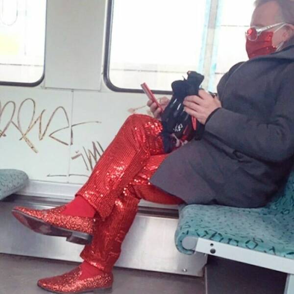 Mind-Bending Metro: Scenes On The Berlin Subway That Stumped Viewers