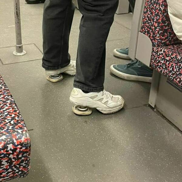 Mind-Bending Metro: Scenes On The Berlin Subway That Stumped Viewers Mind-Bending Metro: Scenes On The Berlin Subway That Stumped Viewers