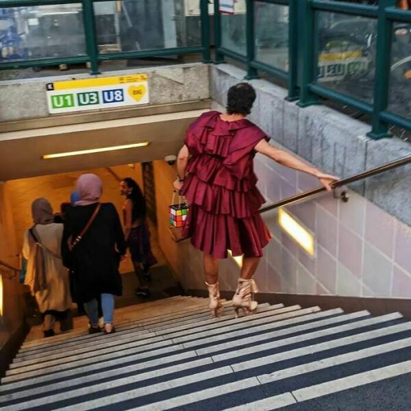 Mind-Bending Metro: Scenes On The Berlin Subway That Stumped Viewers Mind-Bending Metro: Scenes On The Berlin Subway That Stumped Viewers