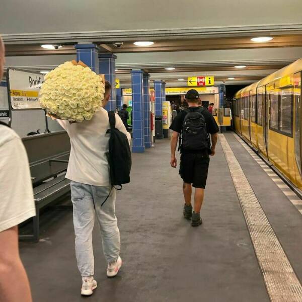 Mind-Bending Metro: Scenes On The Berlin Subway That Stumped Viewers Mind-Bending Metro: Scenes On The Berlin Subway That Stumped Viewers