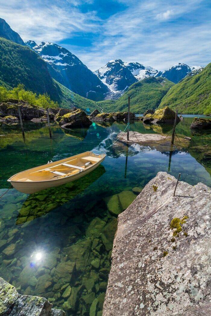Norwegian Wonders: Captivating Photos Showcasing Unique Beauty