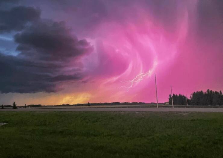 Natures Fury Unleashed: Jaw-Dropping Wild Weather Photography