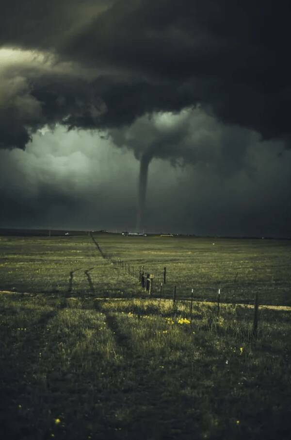 Natures Fury Unleashed: Jaw-Dropping Wild Weather Photography