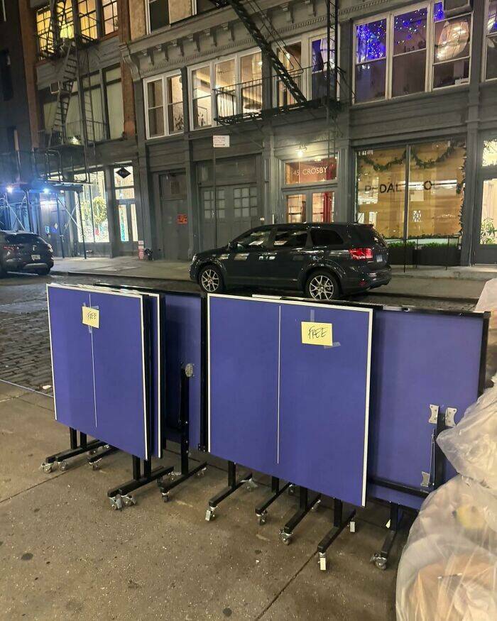 Heartwarming Moments When People Left Surprises For Others