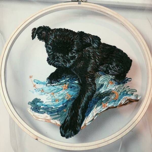 Needlework Wonders: Realistic Embroidery Patterns On Tulle By Talented Artist