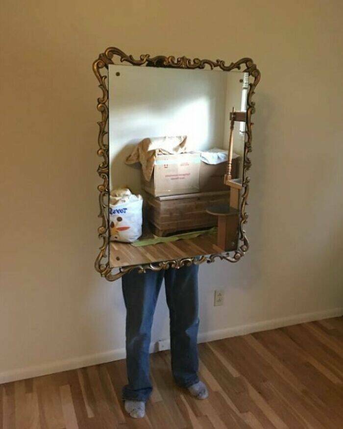 Mirror Mishaps: The Comedy Of Selling Reflective Surfaces Online