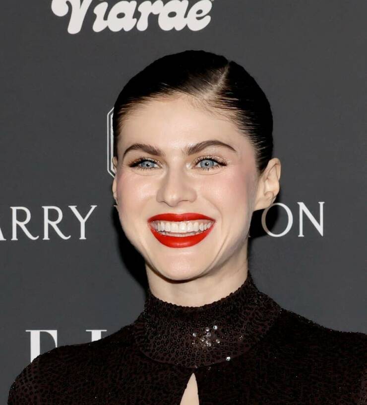 Aging Illusions: Celebrities Who Are Surprisingly Older Than You Think