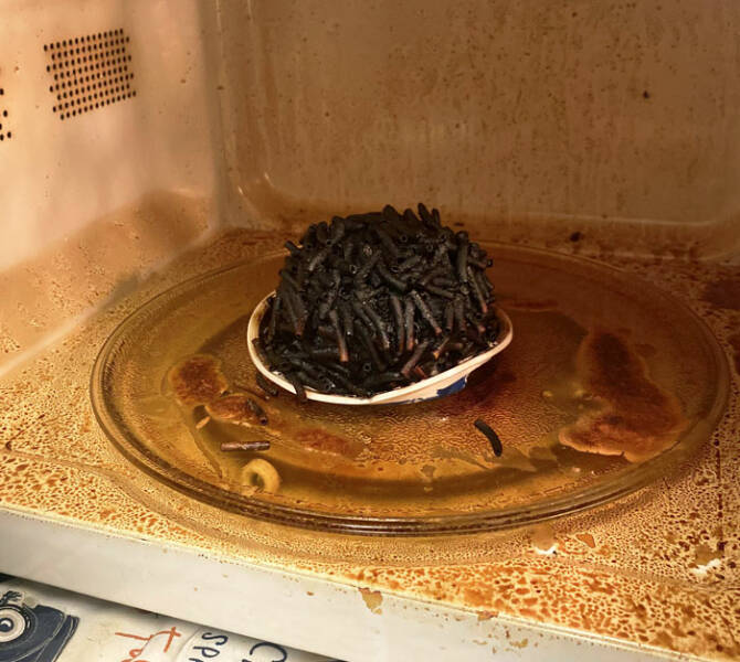 Cooking Catastrophes: Hilarious Kitchen Mishaps And Fails