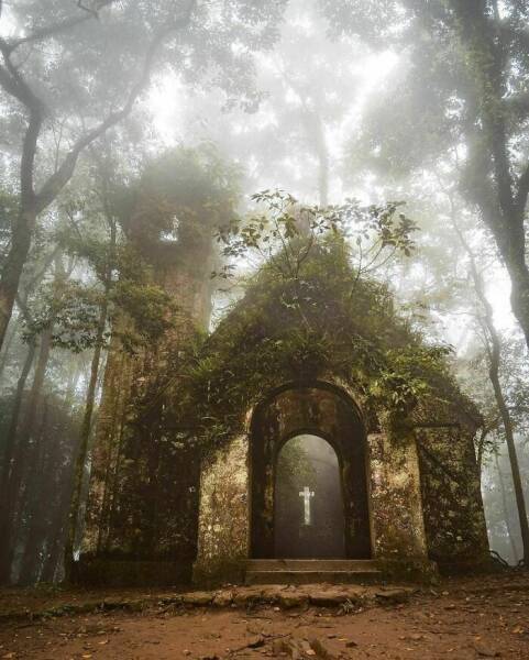 Haunting Images Of Abandoned Places