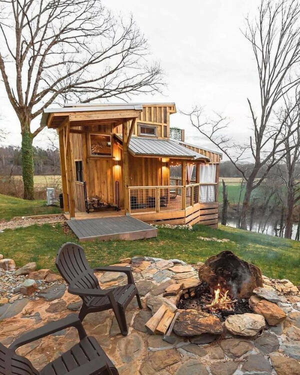 Dreamy Cabin Home Filled With Warmth And Love