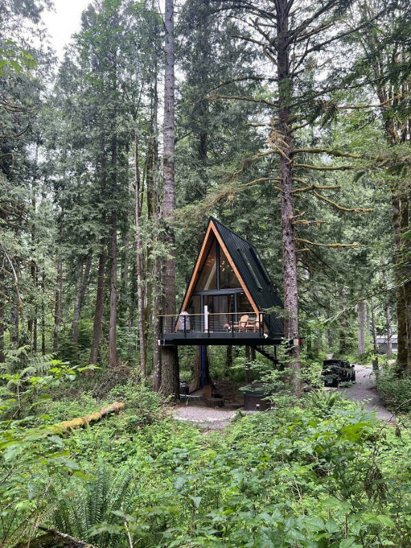 Dreamy Cabin Home Filled With Warmth And Love