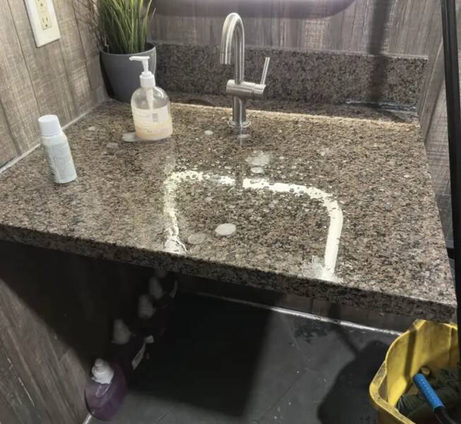 Infuriating Photos That Will Drive You Up the Wall