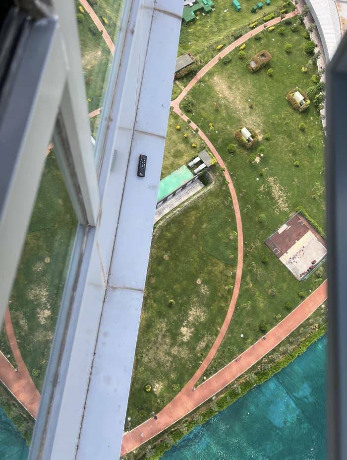 Infuriating Photos That Will Drive You Up the Wall