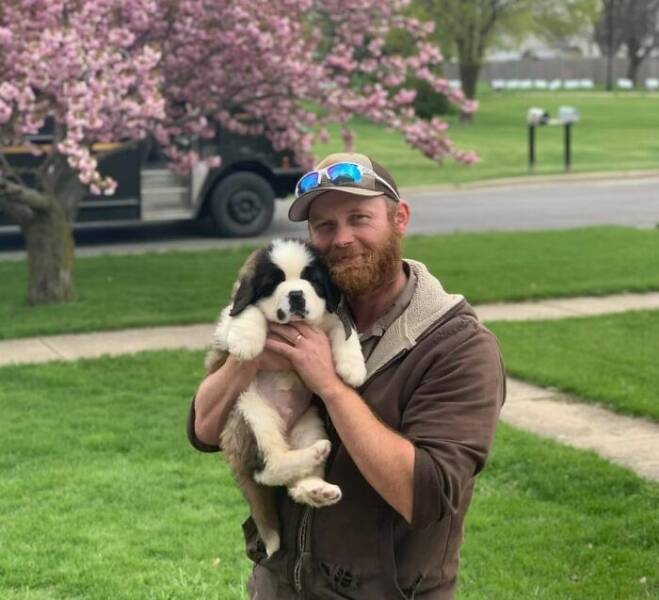 UPS Drivers Meet The Cutest Dogs