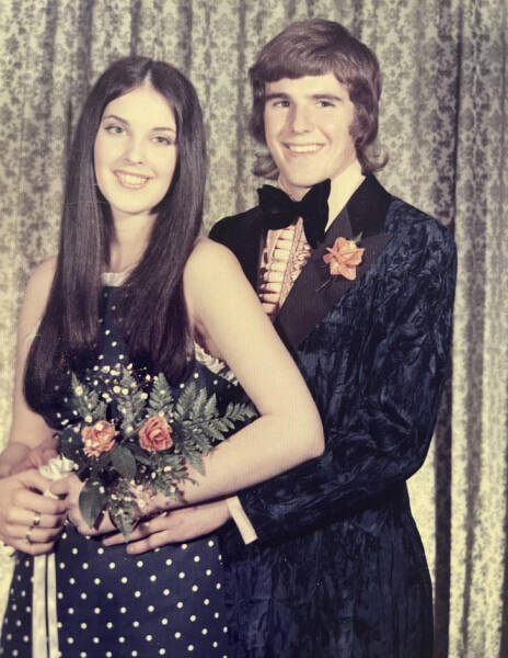 Throwback Prom Photos From The Pre-Cell Phone Era