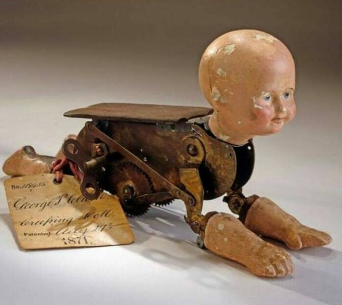 Strange And Startling Finds In The Online Museum