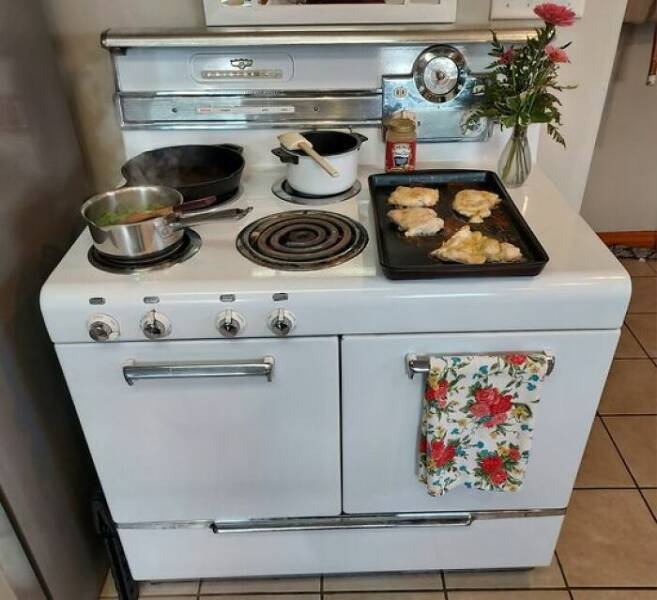 Vintage Kitchens That Outshine Modern Designs