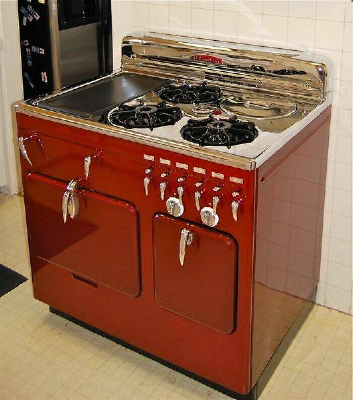 Vintage Kitchens That Outshine Modern Designs