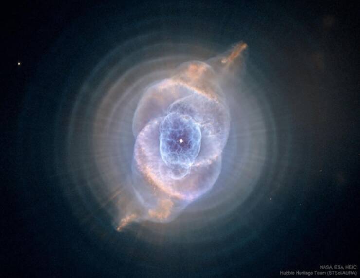 Stunning Photos That Showcase The Beauty Of The Universe