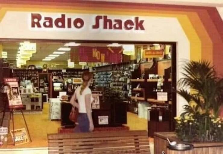 Vintage Mall Photos That Take You Back In Time