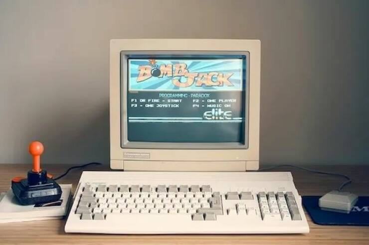 Vintage Gaming Aesthetics In Gorgeous HD Shots