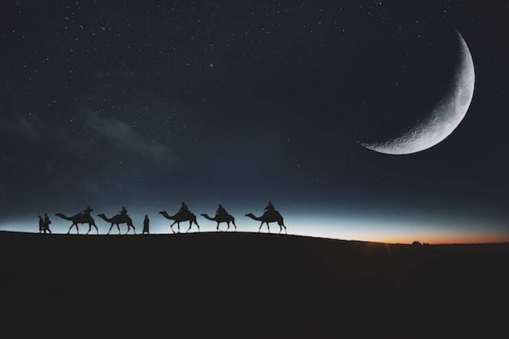 Mind-Blowing Moon Facts That Will Leave You Starstruck