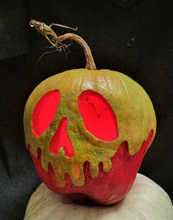 Insanely Creative Jack-o’-Lantern Designs To Inspire Your Halloween