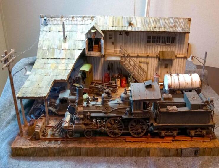 Stunning High-Res Look At A 1930s Model Train Station