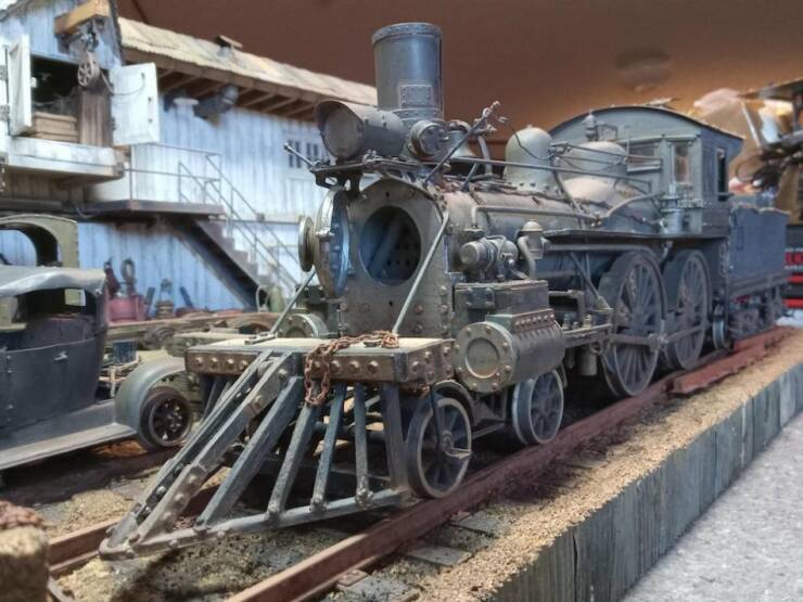 Stunning High-Res Look At A 1930s Model Train Station