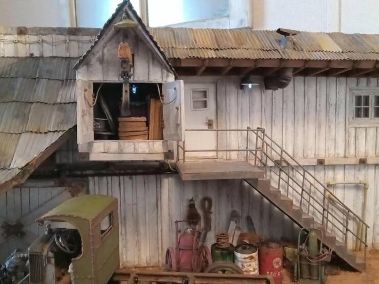 Stunning High-Res Look At A 1930s Model Train Station