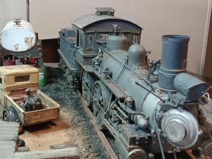 Stunning High-Res Look At A 1930s Model Train Station