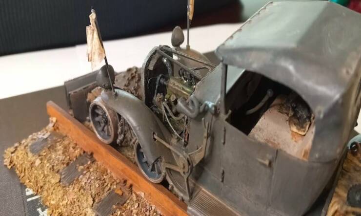 Stunning High-Res Look At A 1930s Model Train Station