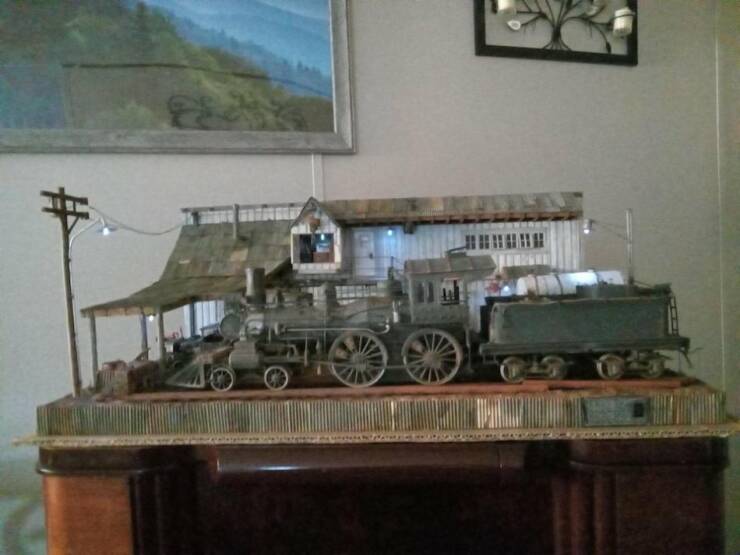 Stunning High-Res Look At A 1930s Model Train Station