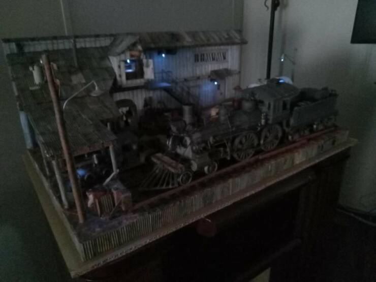 Stunning High-Res Look At A 1930s Model Train Station