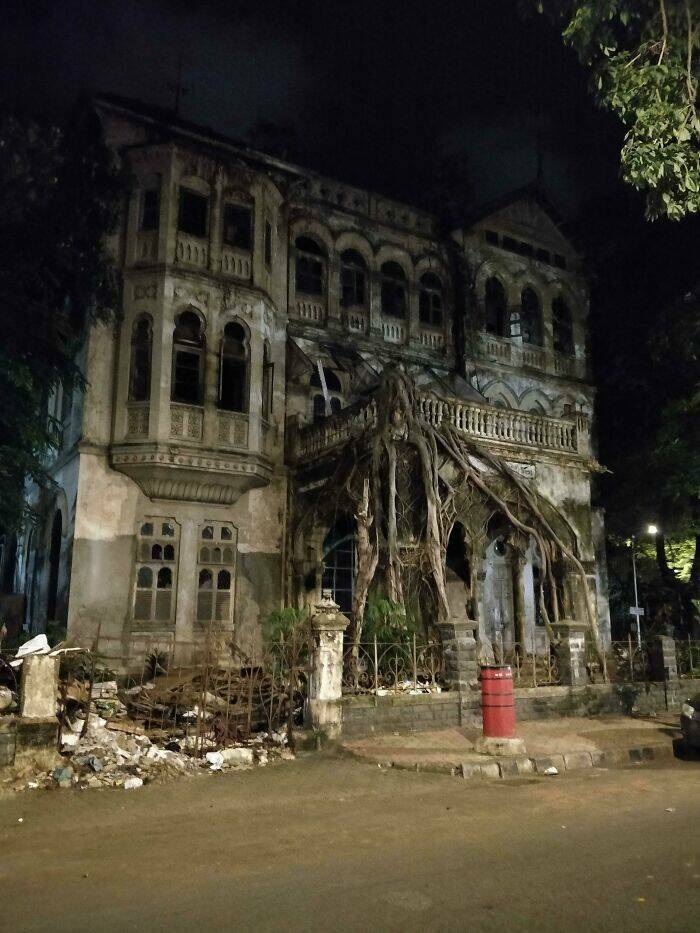 Sinister Structures That Look Perfect For A Supervillain Lair