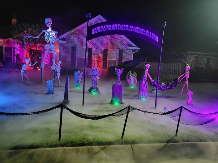 Epic Halloween Yard Displays That Took Spooky To The Next Level