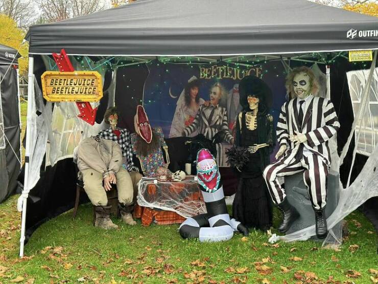 Epic Halloween Yard Displays That Took Spooky To The Next Level