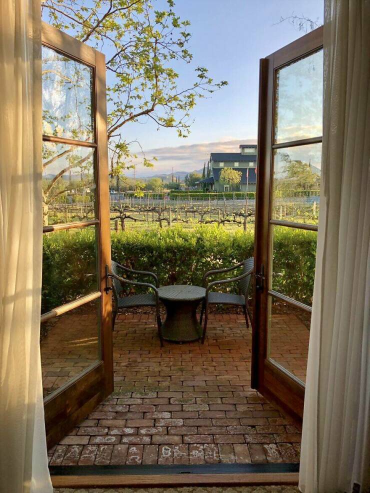 Breathtaking Views People Snapped Right Outside Their Windows