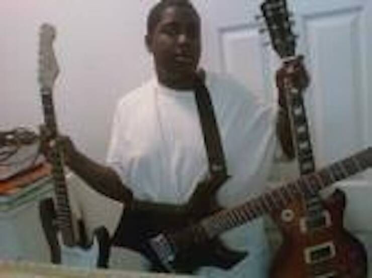 Cringe-Worthy Photos From The Past That People Wish They Could Forget Cringe-Worthy Photos From The Past That People Wish They Could Forget