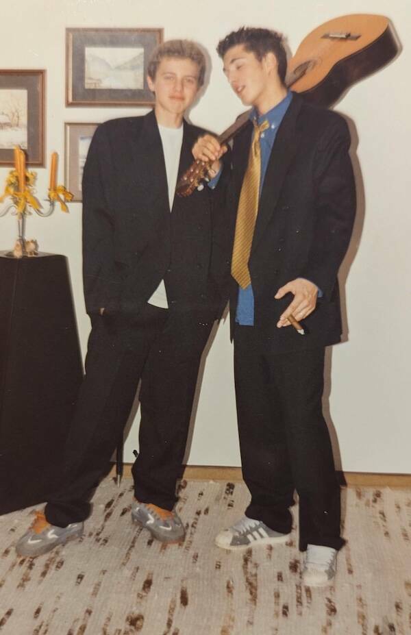 Cringe-Worthy Photos From The Past That People Wish They Could Forget Cringe-Worthy Photos From The Past That People Wish They Could Forget