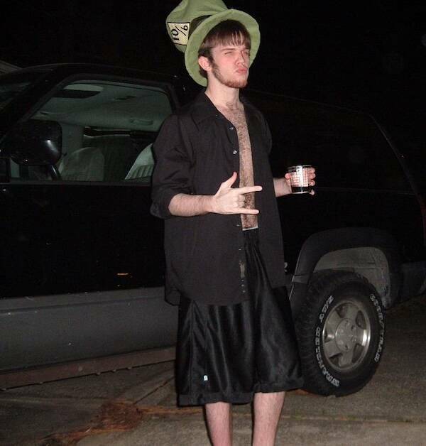 Cringe-Worthy Photos From The Past That People Wish They Could Forget Cringe-Worthy Photos From The Past That People Wish They Could Forget