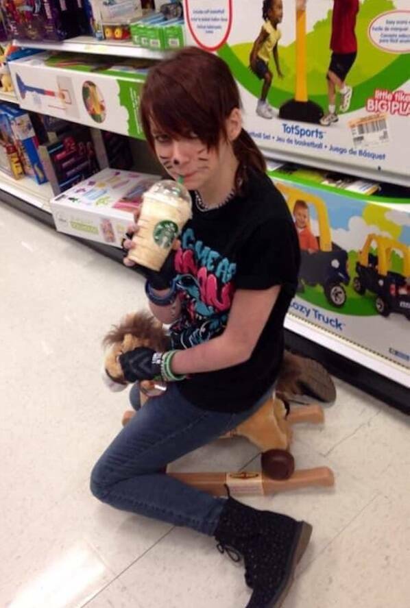 Cringe-Worthy Photos From The Past That People Wish They Could Forget Cringe-Worthy Photos From The Past That People Wish They Could Forget