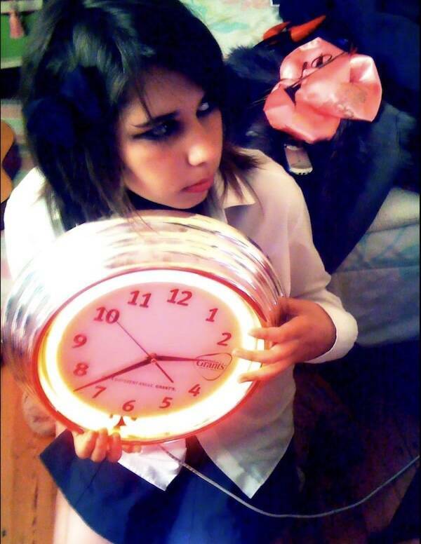 Cringe-Worthy Photos From The Past That People Wish They Could Forget Cringe-Worthy Photos From The Past That People Wish They Could Forget