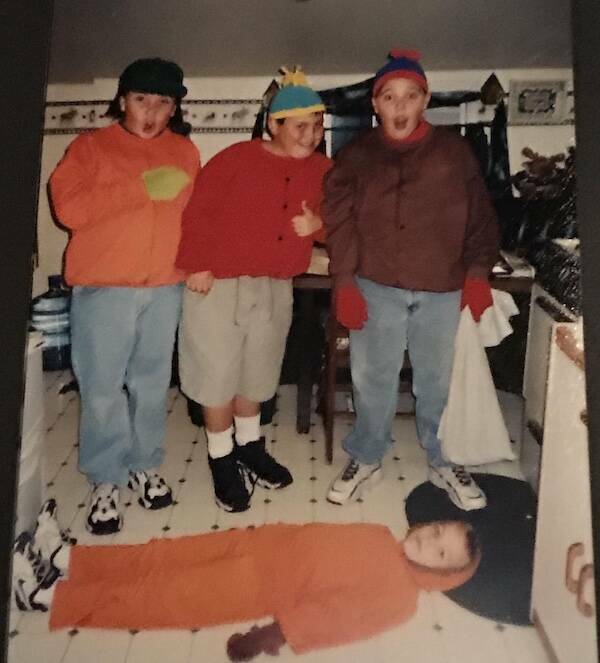 Old-School Halloween Style That’s Both Spooky And Cool
