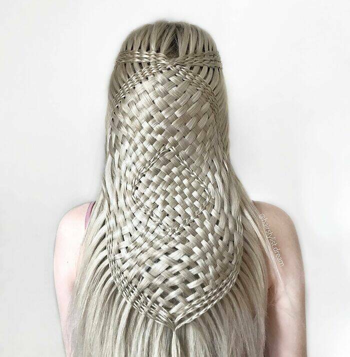 Milena Diekmann’s Hairstyles Bring Fairy Tale Dreams To Life Milena Diekmann’s Hairstyles Bring Fairy Tale Dreams To Life