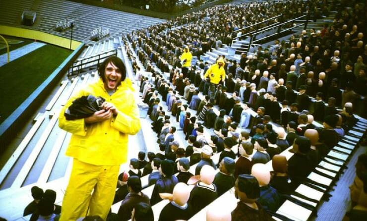 The Inflatable Crowd Company Fills Movie Sets With Fake Crowds